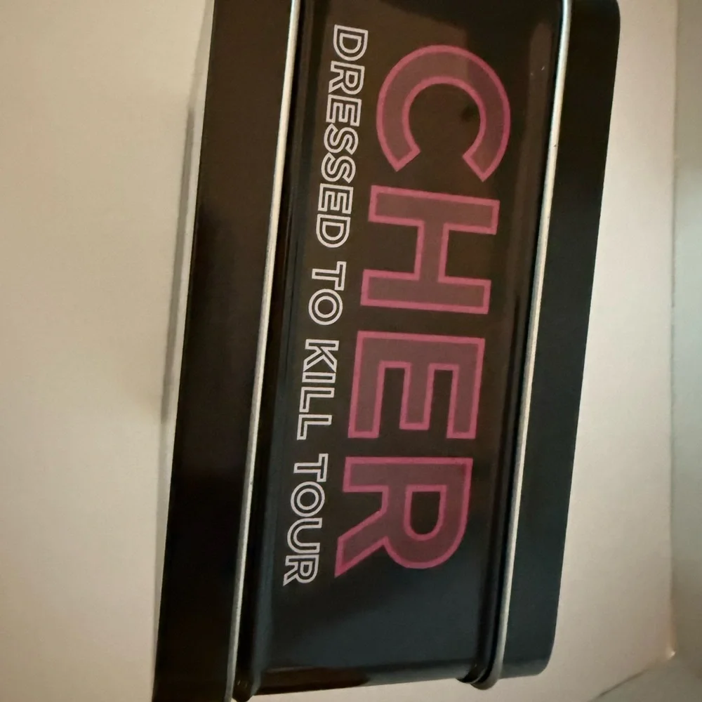 Rare Cher Thermal Metal Lunchbox Themed Dressed To Kill tour 2013 collectible - Picture 4 of 11